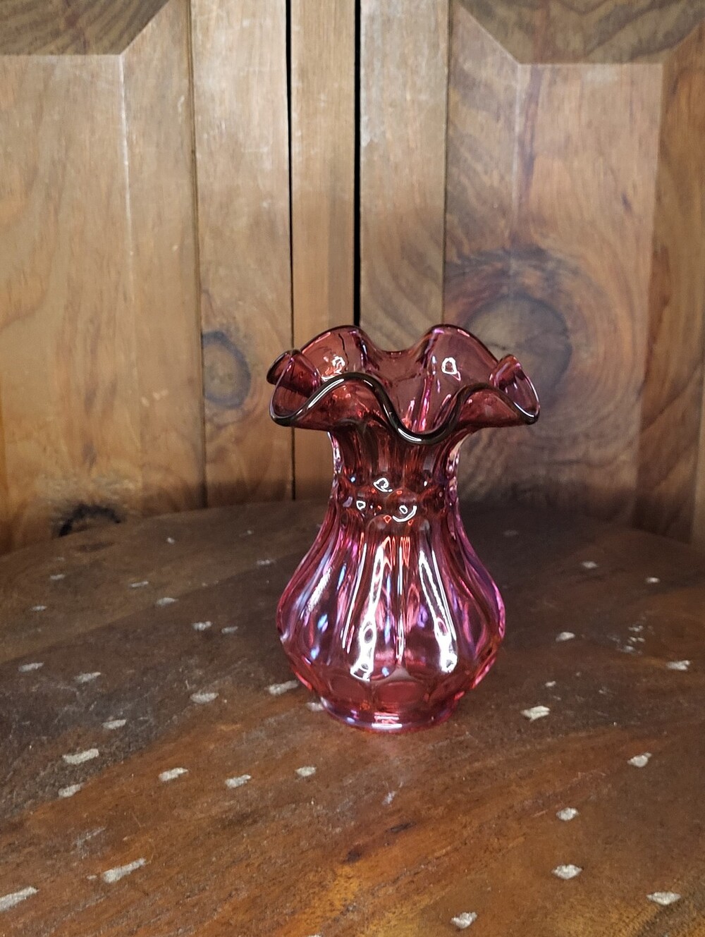 Fenton Ruffled Glass Vase - Picture 5 of 16
